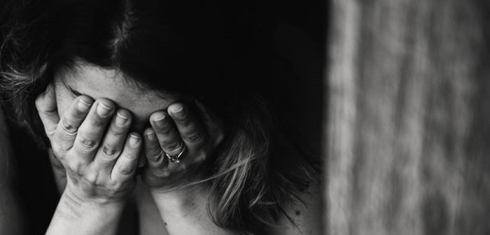 El crudo testimonio de violación de una joven inglesa: su padre la dejó embarazada dos veces