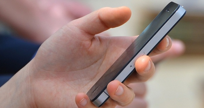 Todo por un Iphone: joven vendió uno de sus riñones y tras cirugía clandestina quedó postrado