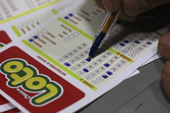 Histórico monto: ¿Qué podrías comprar si ganas los 10 mil millones que tiene acumulado el Loto?