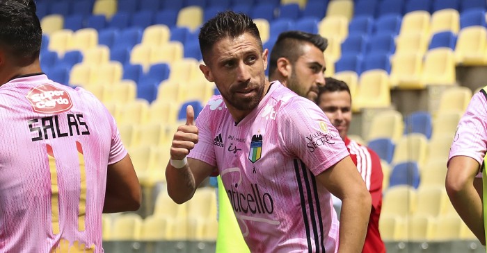 El curioso (y sabroso) detalle en la nueva camiseta de O'Higgins: números con forma de papas fritas