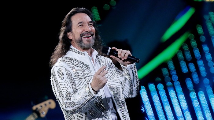 ¿Igualito? Doble de Marco Antonio Solís robó miradas en Festival de Viña y se hizo viral en redes