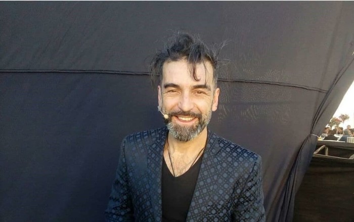 ¿Sigue mal de la voz? Jorge Alis comparte video desde la Quinta a horas de su presentación