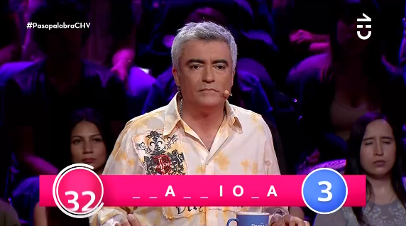 A diferencia de sus compañeros: Mauricio Flores sacó aplausos por su participación en 'Pasapalabra'