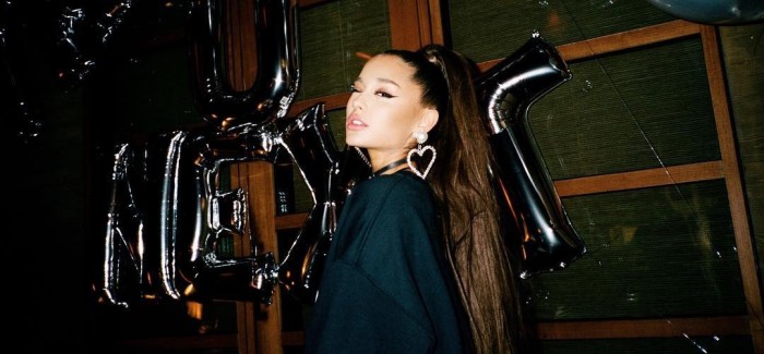 Ariana Grande compartió imágenes del vestido 