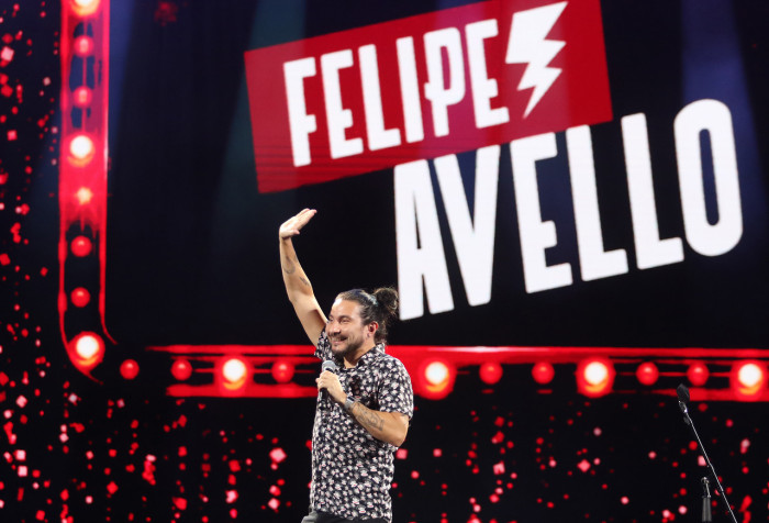 Felipe Avello triunfó en Viña: trolleó a presidente Piñera e invitó al escenario a Augusto Schuster