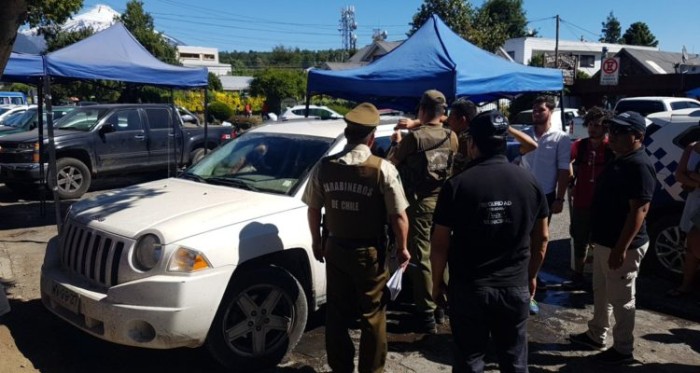 Captan detención de joven que dejó a su perro encerrado en vehículo con 30°: intentó justificarse