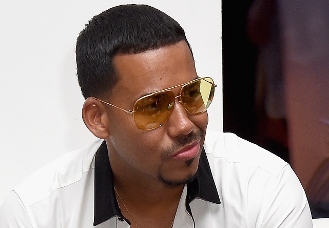 Los rumores eran ciertos: Romeo Santos fue padre y lo anunció con tierna postal de su bebé