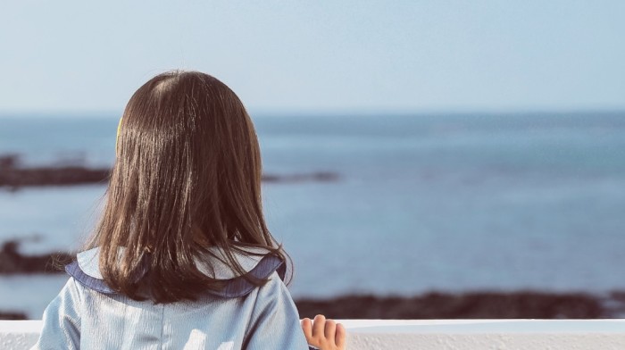 Niña tenía hambre y le pidió un pan a su vecino: sujeto aprovechó el momento para violarla
