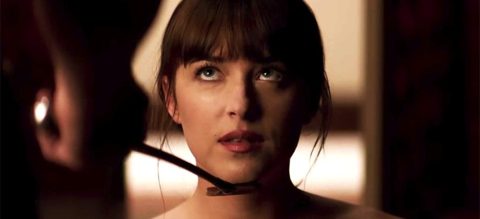 Intentó recrear escena de 50 sombras de Grey pero todo salió mal: policía la rescató por 