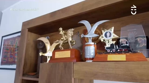 comentario de jani dueñas sobre viña en la divina comida