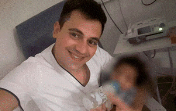 Enfermero argentino adoptó a bebé abandonado en el hospital:  