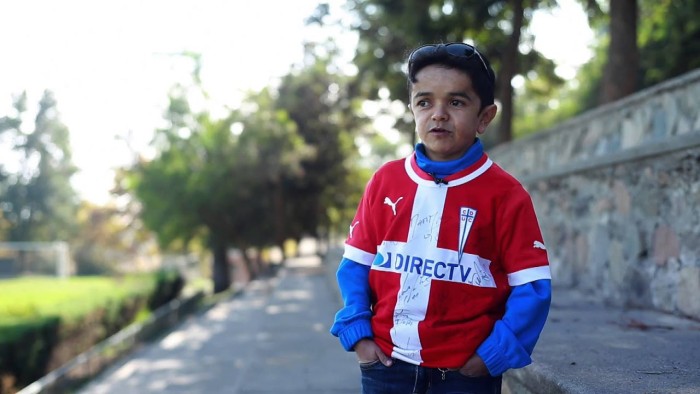 Hincha de tomo y lomo: 'Miguelito' celebró dentro de la Supercopa que ganó Universidad Católica