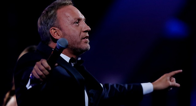 La producción lo corrigió: el error que cometió Martín Cárcamo al presentar a Camila Gallardo