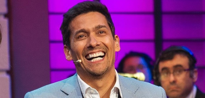 Rafael Araneda pagó apuesta y se tiñó rubio: Marcela Vacarezza aseguró que se ve 