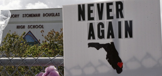 Quiere que sus hijos tengan nombres de armas: las extrañas cartas del autor de matanza en Parkland