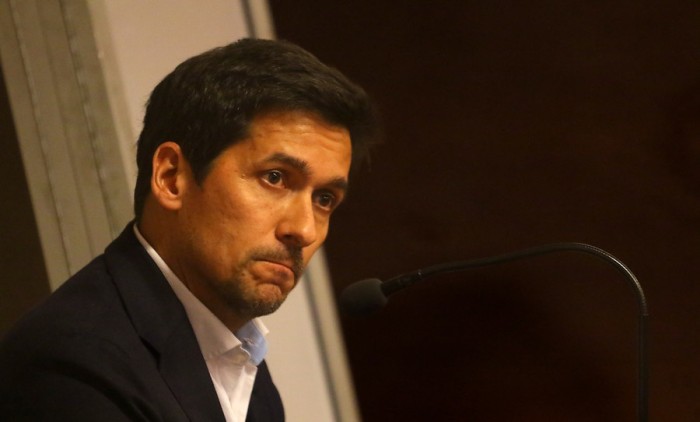 Rafael Araneda emplazó a los políticos para que 