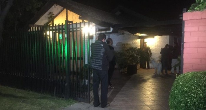 Familia de Las Condes vivió pesadilla tras violento robo en su casa: fueron maniatados con cables