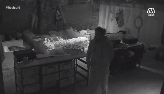 Ariel Levy Resistiré crisis de pánico