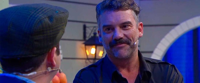 Diego Muñoz protagonizó una de las entradas más épicas de Morandé con Compañía: llegó en ambulancia