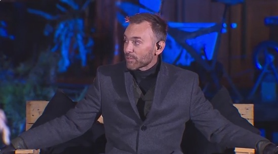 Jordi le paro el carro a Ignacia en Resitiré