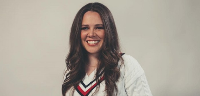 Joy Huerta fue captada por primera vez junto a su hija y pareja en el aeropuerto de México