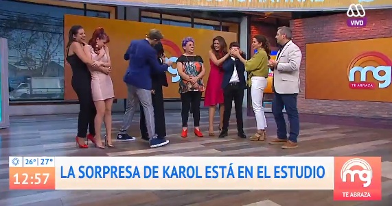 Momento en que polola sorprendió a Karol Lucero en Mucho Gusto