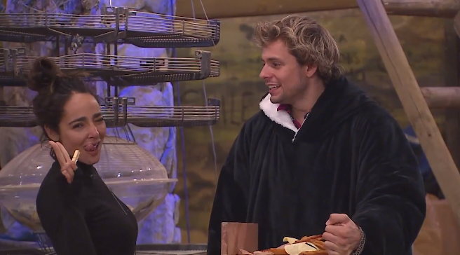 Mane González vivió vergonzoso chascarro durante juego en "Resistiré": perdió un pedazo de diente