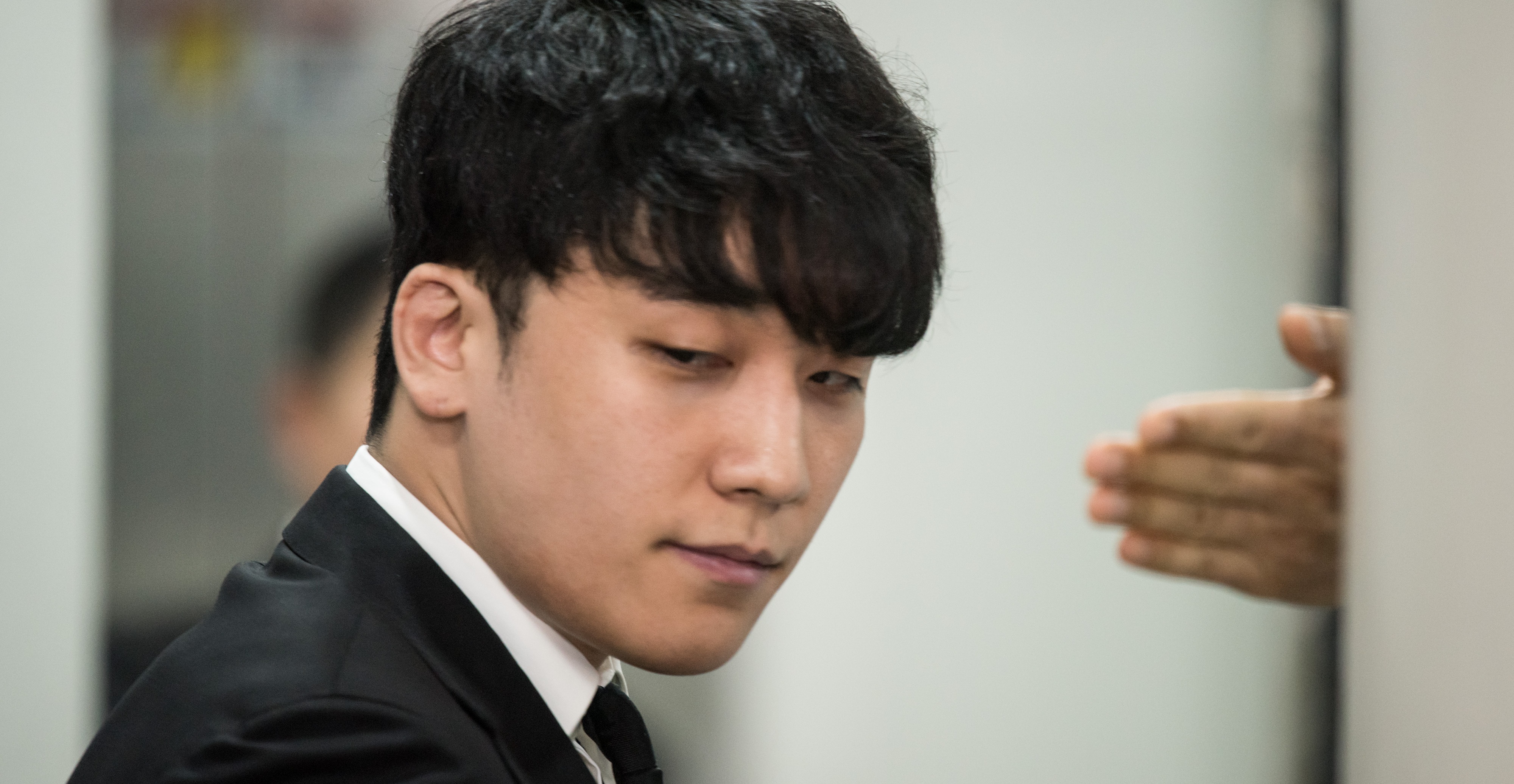 Corte rechaza arresto de Seungri, ex ídolo K-pop acusado de delitos sexuales y evasión de impuestos