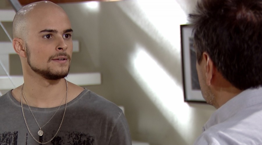 ¿Un disco de BKN? El detalle en la pieza de Benjamín en Juegos de Poder que sorprendió en redes