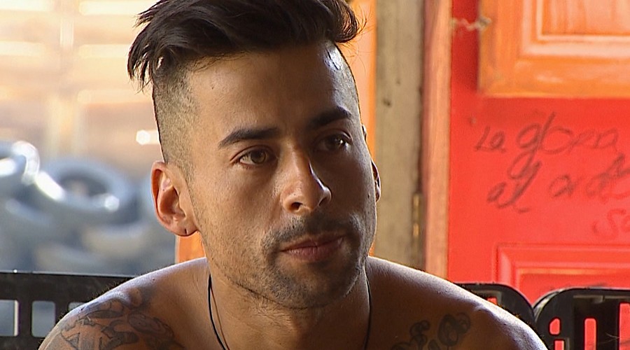 Dino Inostroza fue expulsado de Resistiré tras escaparse y por agredir a Aída Nizar