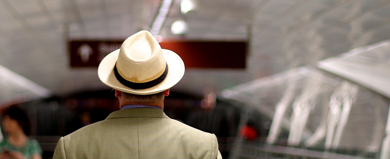 Hombre trans llegó a hospital con dolor abdominal y lo ignoraron: terminó dando a luz a bebé muerto