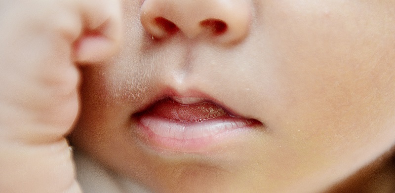 Indignación en Ecuador por caso de pareja que ofrecía a bebé de 18 meses para fines sexuales