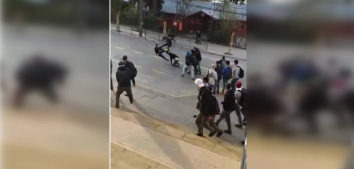 Video evidenció violenta riña entre escolares en Valdivia: investigan presencia de arma de fuego