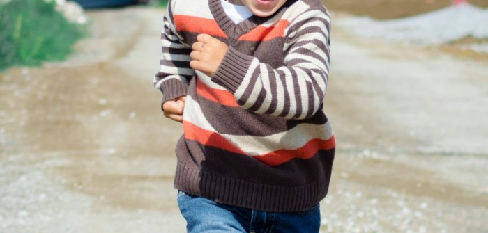 Testigo denunció terrible agresión a un niño en centro de Coanil: “Lo estaban pateando en el suelo”