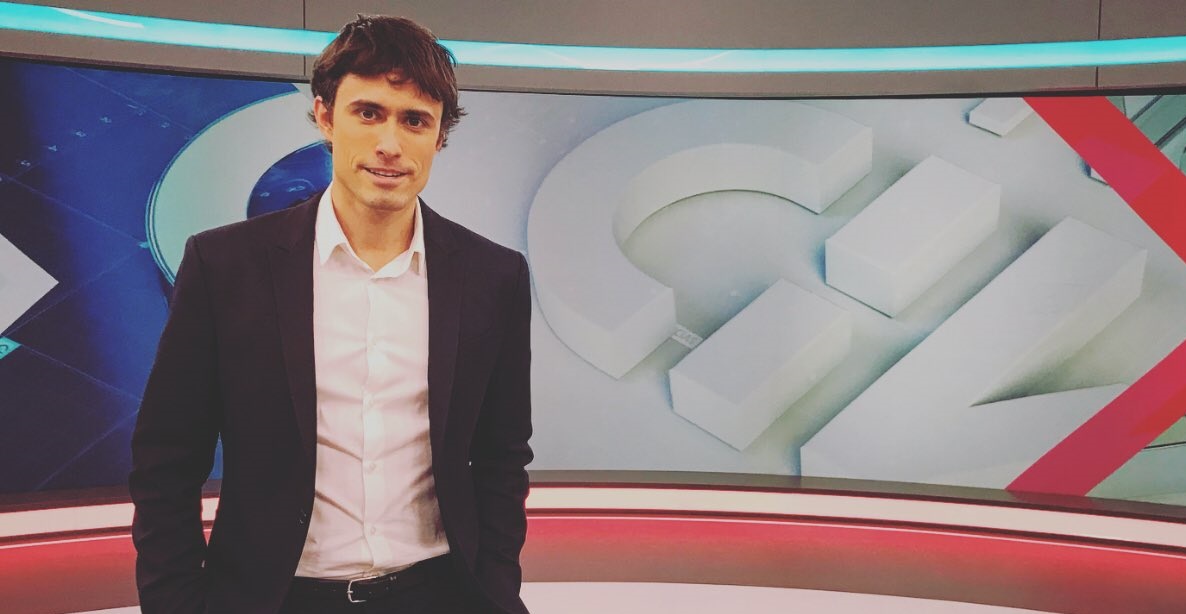 Roberto Cox es fichado por Chilevisión como nuevo lector de noticias: 