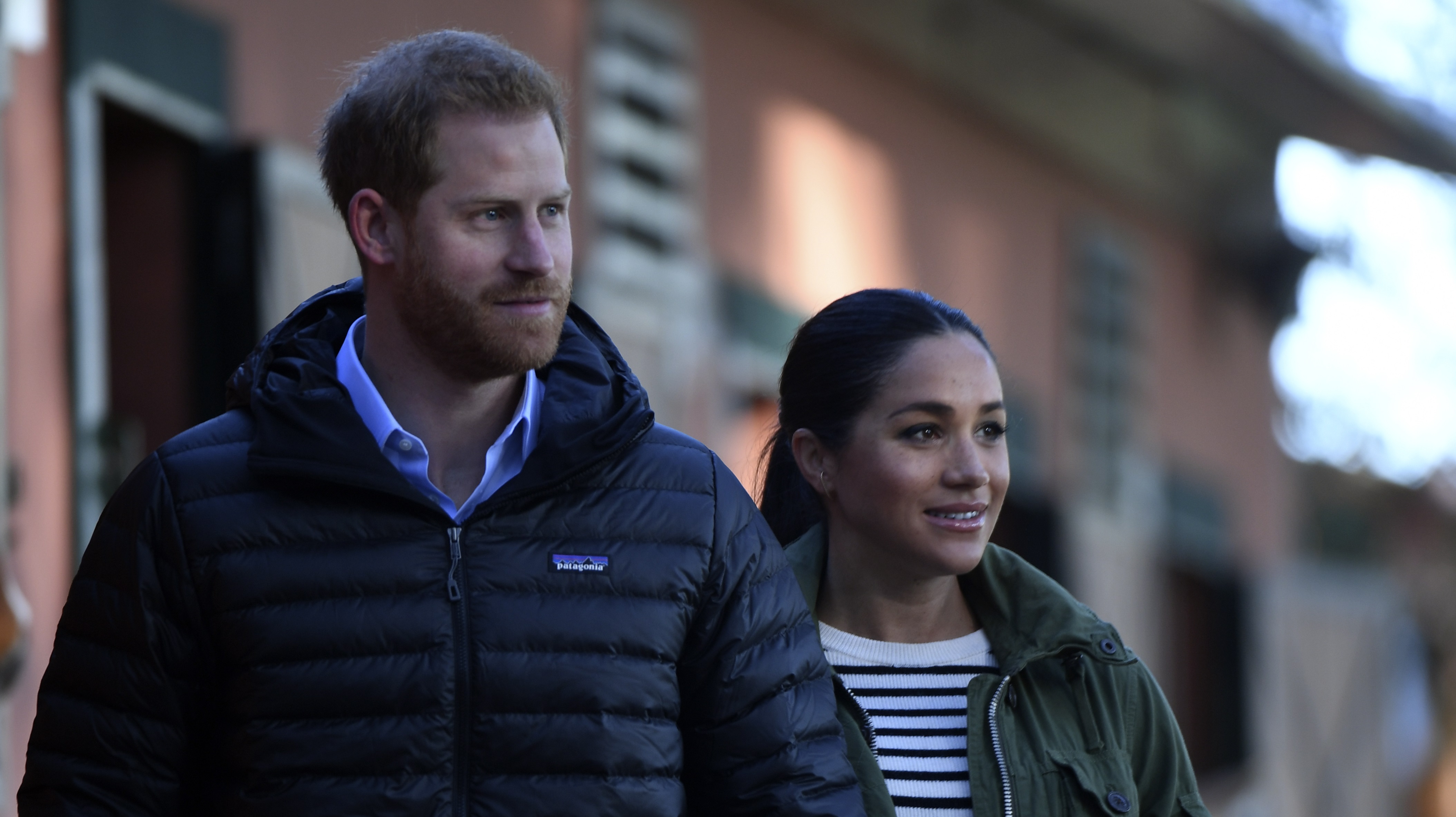 Inesperado cambio en viaje del príncipe Harry encendió la alerta sobre el nacimiento de su bebé