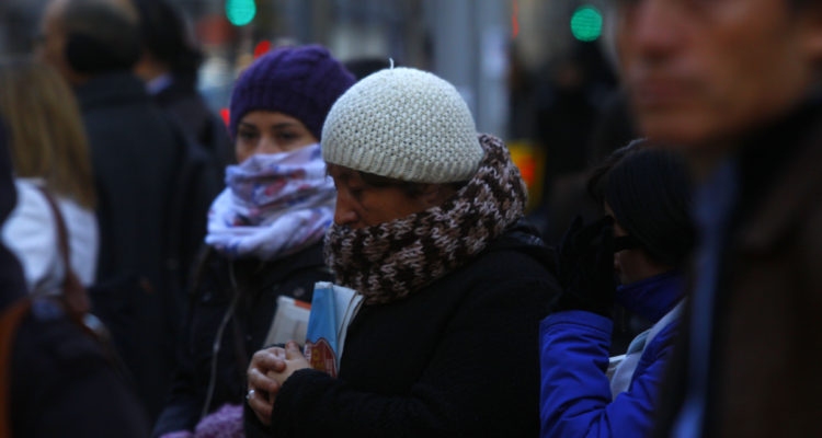 Se viene una ola polar: emiten aviso de bajas temperaturas para ocho regiones del país