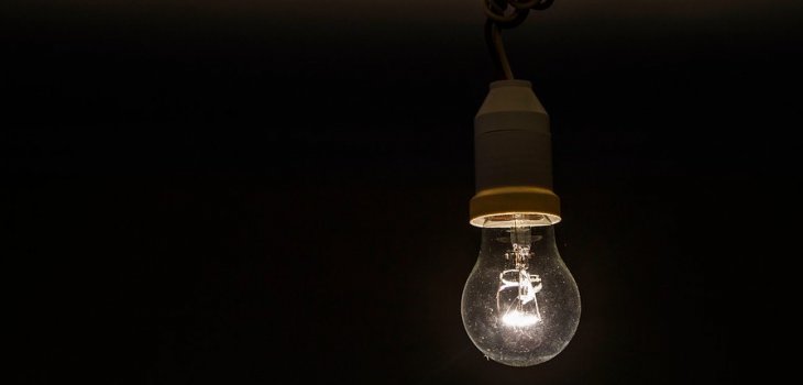 Masivo corte de energía afecta a regiones entre Valparaíso y Los Lagos: estos serían los motivos