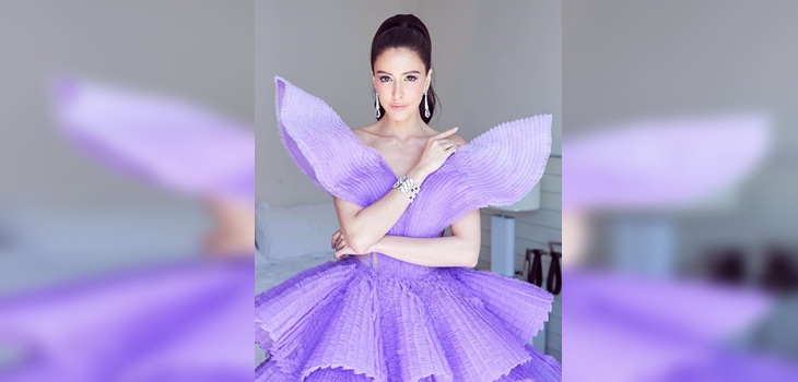 Como una mariposa volando: el impetuoso vestido que acaparó las miradas en el Festival de Cannes