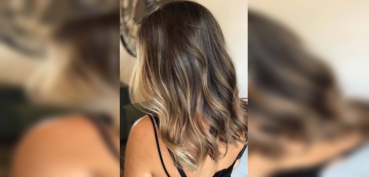 Luces en cabello rubio