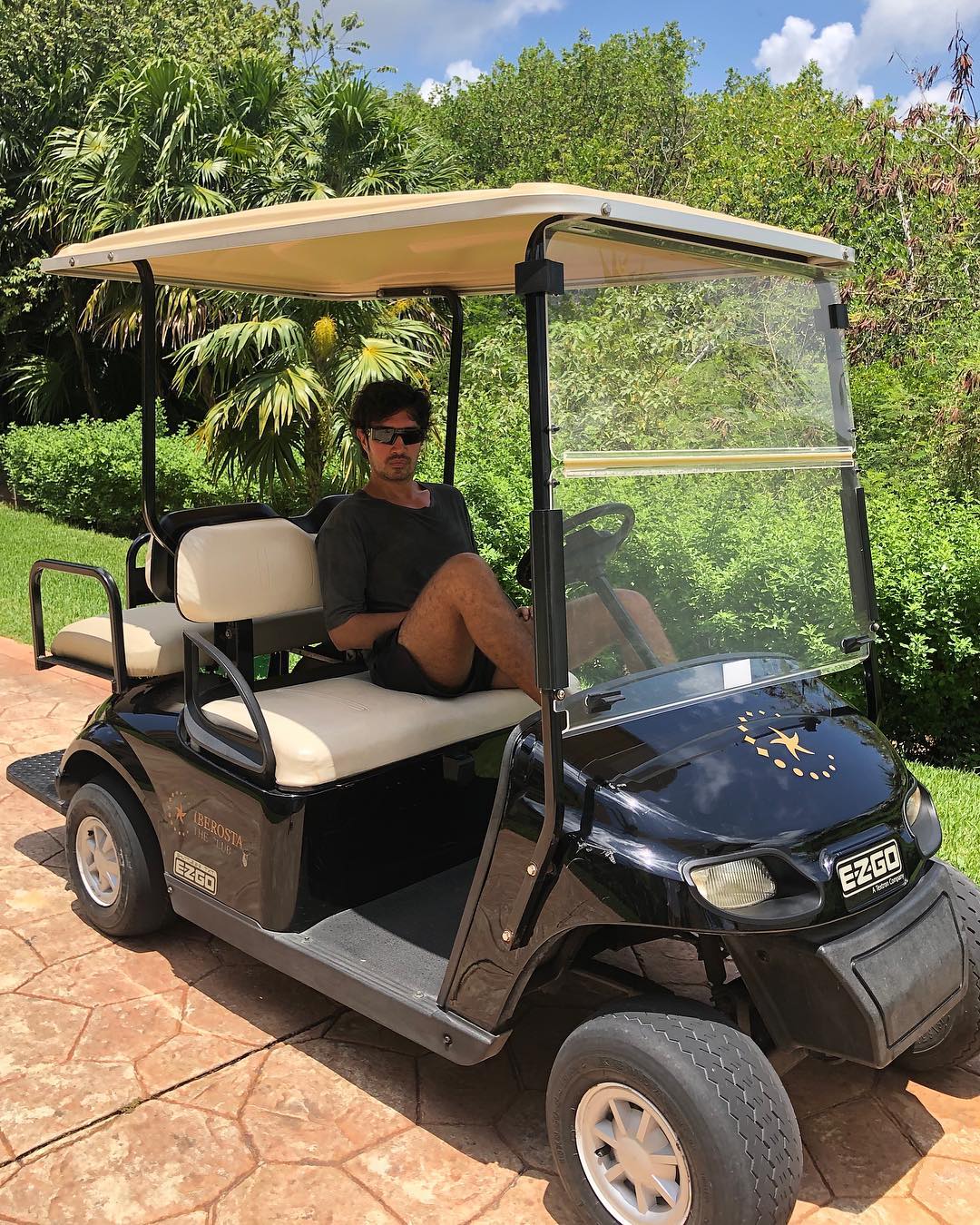 Vacaciones de Héctor Morales y Helénia Melán