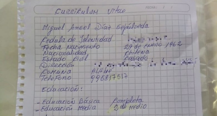 La historia tras currículum escrito a mano que se viralizó: lo compartió hijo para ayudar a su papá