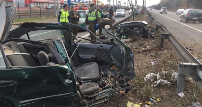 Impactante accidente deja a automóvil despedazado en Ruta 160: uno de los ocupantes salió eyectado
