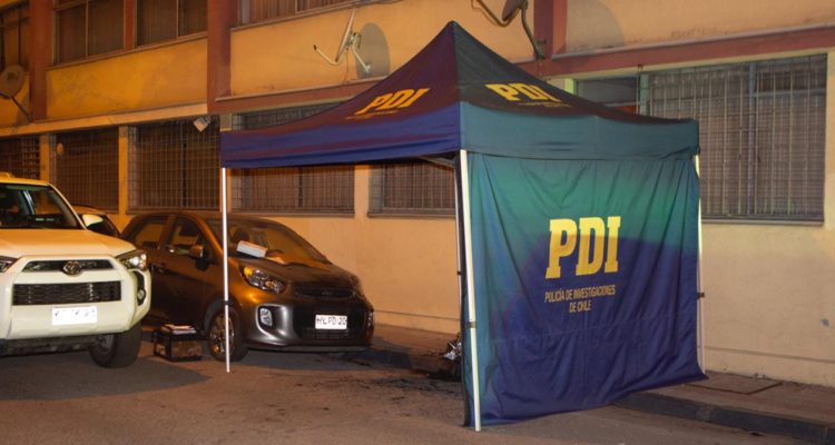 Brutal crimen en Providencia: joven fue quemada dentro de una maleta en plena vía pública