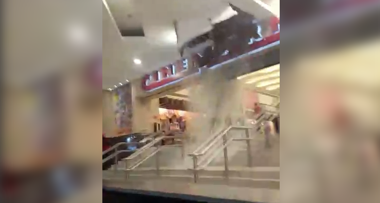 Cine en mall de Concepción sufrió por efecto de la tromba: captan momento en que colapsa su techo
