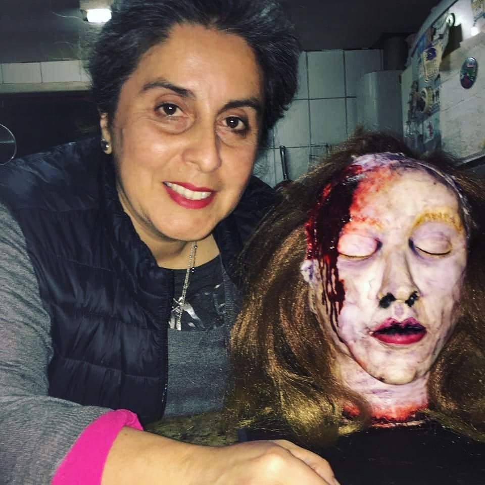 Chef fanática de Pacto de Sangre creó torta de cabeza de Daniela Solís