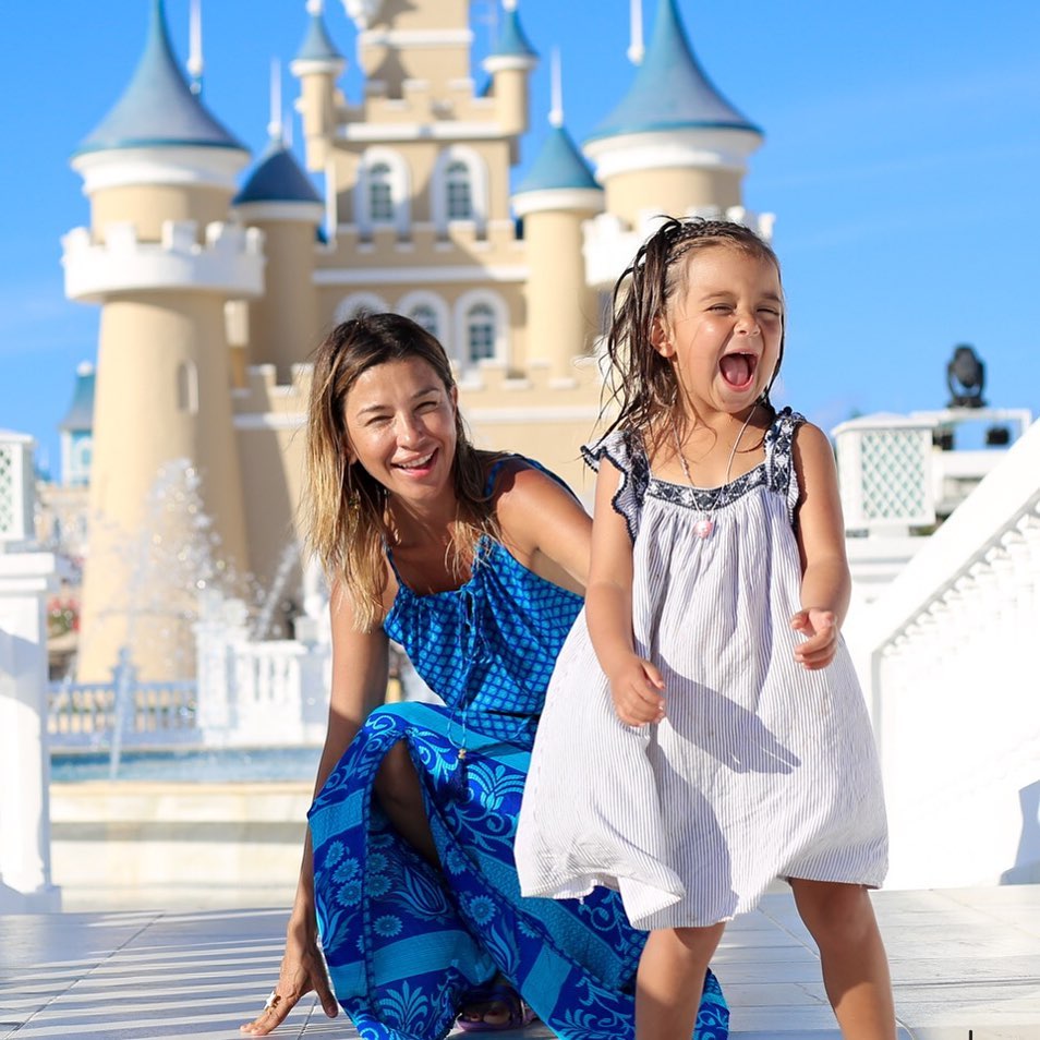 Pancha Merino y su hija menor 