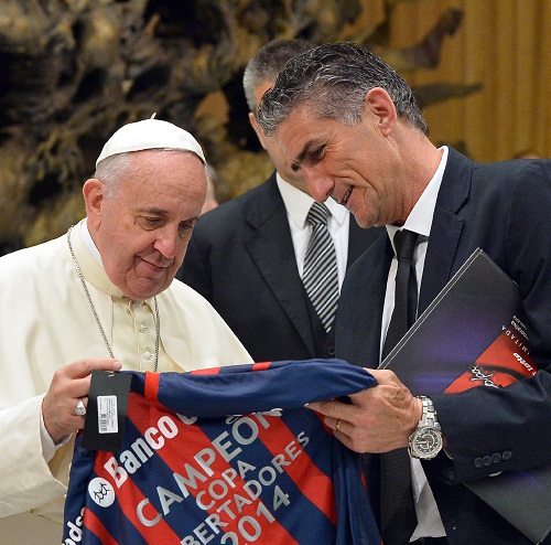 papa francisco es hincha de san lorenzo