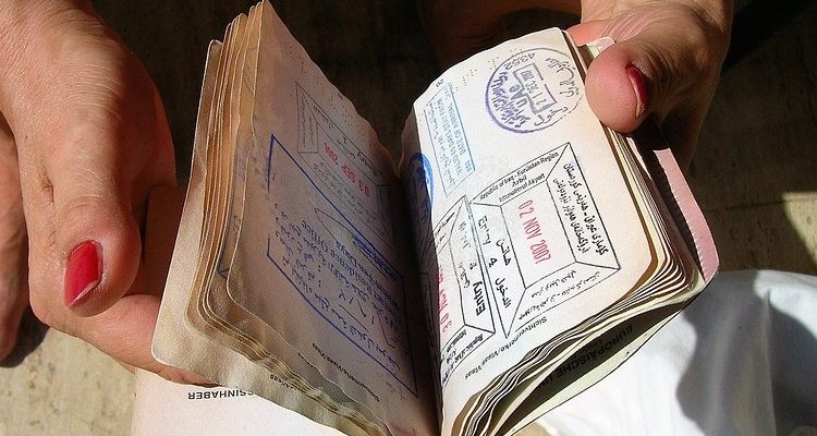 Desbaratan red de tráfico de migrantes más grande registrada en Chile: hay exautoridades vinculadas