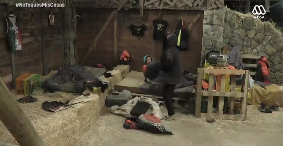 Pelea de Aída y Sara en Resistiré